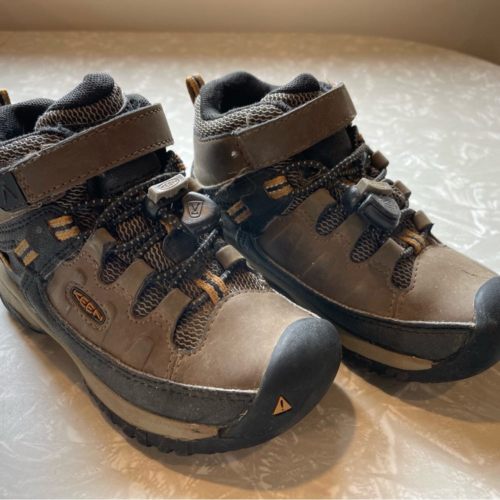 Toddler Keen hiker shoe